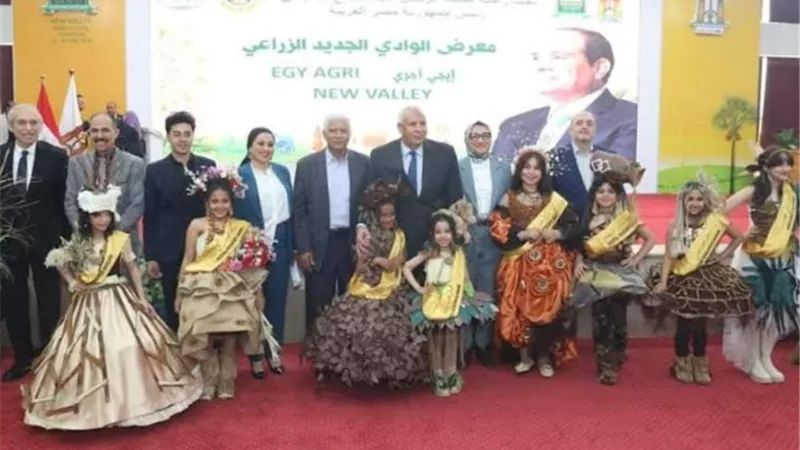 ١٤ فتاة على عرش ملكات التمور بالوادى الجديد.