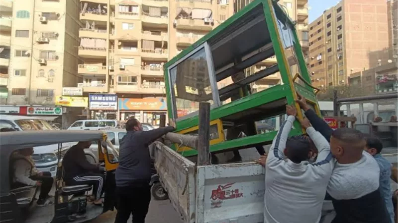 غلق وتشميع منشآت مخالفة تدار بدون ترخيص ورفع ٦٠٠ اشغال
