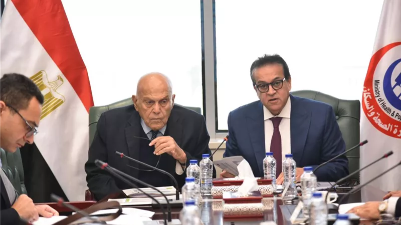 وزير الصحة يؤكد على أهمية تطوير المنظومة والرعاية للمرضى