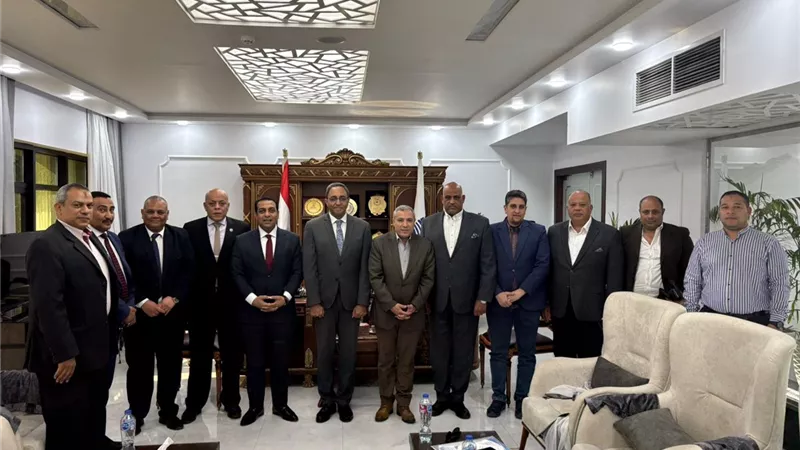 لجنة من قيادات وزارة الشباب تتفقد المنشآت الرياضية بقنا