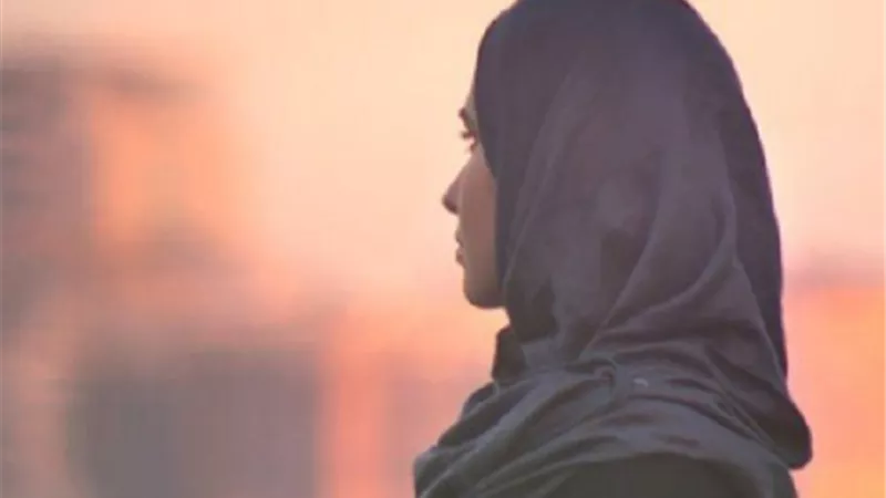 داعية إسلامي: لا يجوز نوم المرأة بغرفة بعيدًا عن زوجها