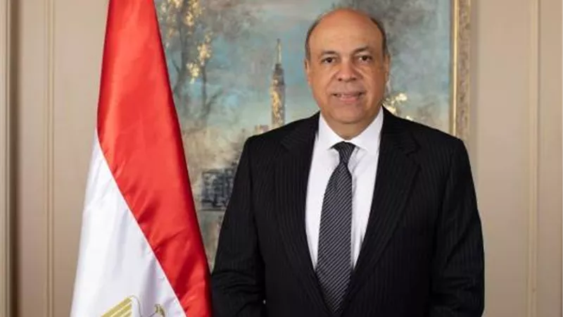 الخفني يلتقي رئيس هيئة الطيران المدني بعمان والسعوديةلدعم التعاون