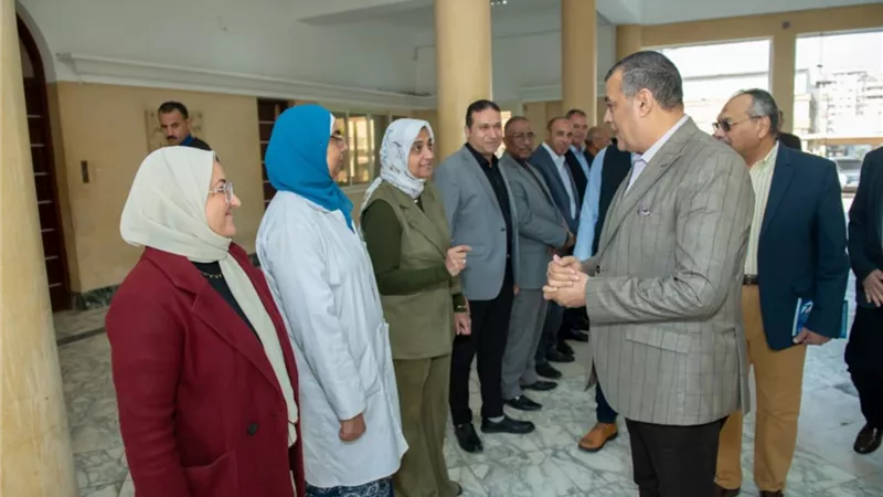 وزير الإنتاج الحربي في جولة داخل شركة شبرا للصناعات الهندسية