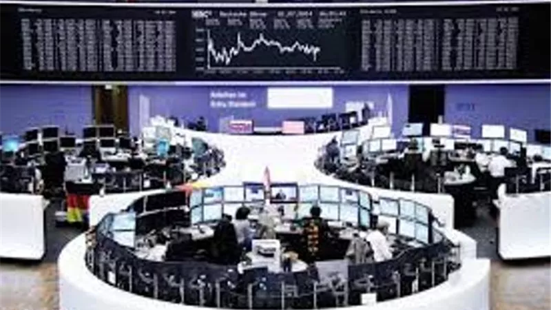 أسهم أوروبا تتراجع بضغط من تحديثات محبطة من الشركات