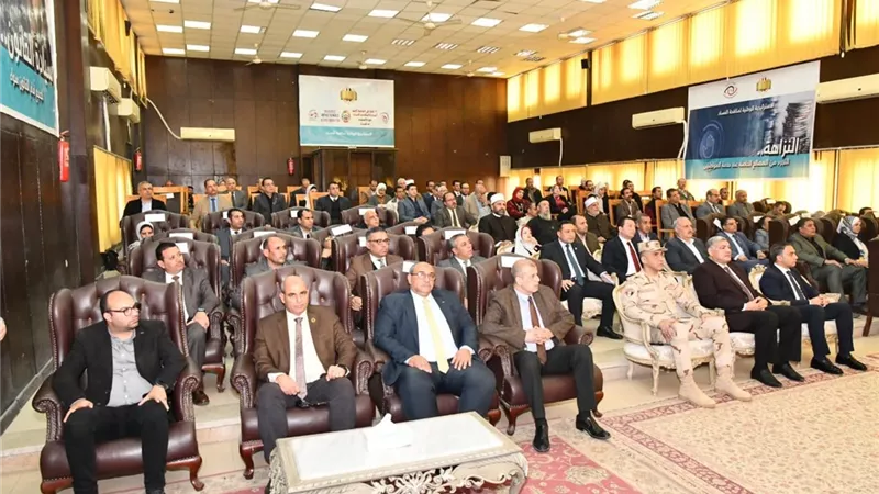 محافظ الفيوم ورئيس الجامعة يشهدان احتفال الرقابة الإدارية