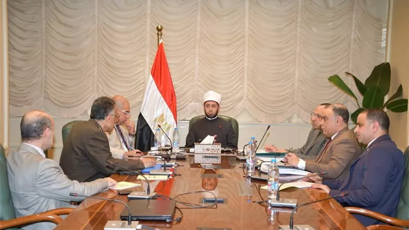 وزير الأوقاف يجتمع برئيس مجلس إدارة مستشفى الدعاة