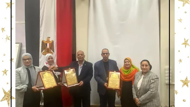 وكيل التعليم بالسويس يشهد حفل تكريم الطلاب بمشروع الوطني للقراءة