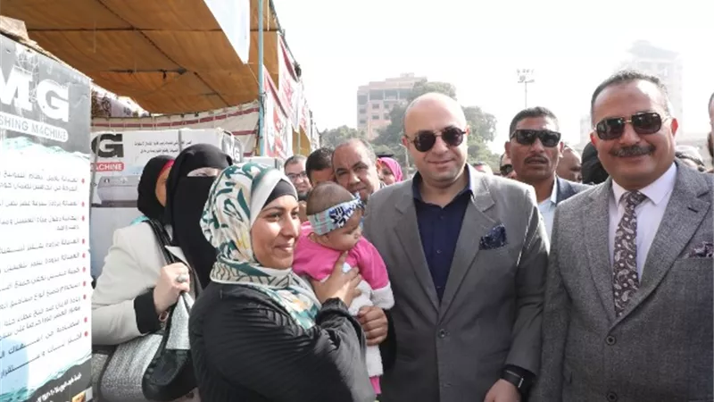 محافظ بني سويف يستمع لمطالب وشكاوى أهالي الواسطى