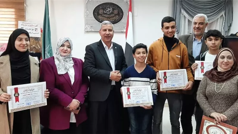 تكريم الطلاب المشتركين في المسابقة الوطنية لشباب المبتكرين