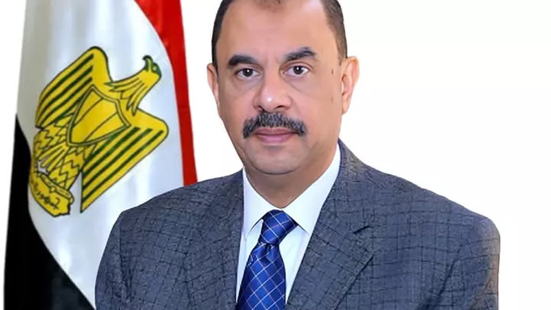 محافظ سوهاج يوجه برفع درجة الإستعداد بجميع المراكز والأحياء