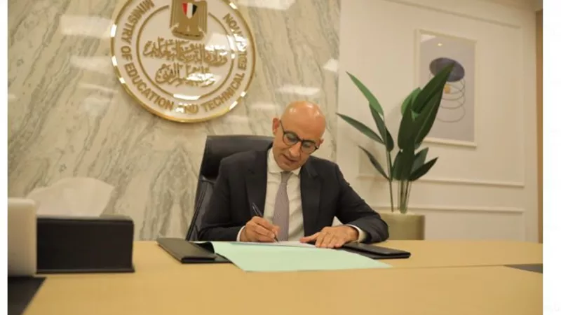 أحقية أخصائي التدريس في صرف حافز التطوير