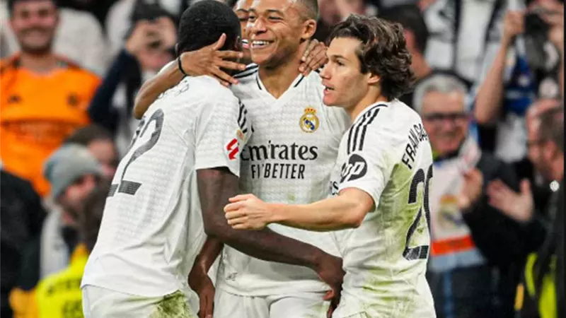 ريال مدريد كامل العدد استعدادا لمواجهةالفائز من مواجهة الأهلى وباتشوكا