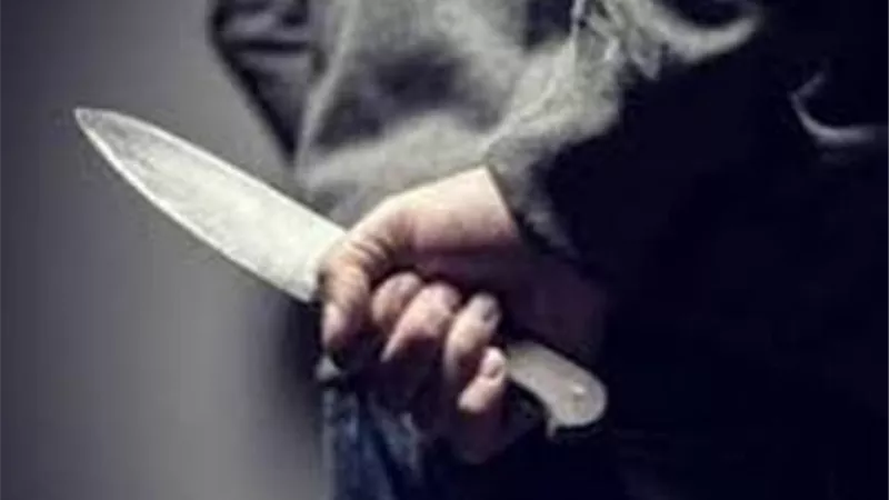 طالب يطعن زميله بالكلية في سوهاج الجديدة