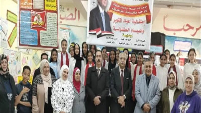مصطفى عبده يشارك فى معرض الصحافة المدرسية للاحتفال بأعياد الطفولة