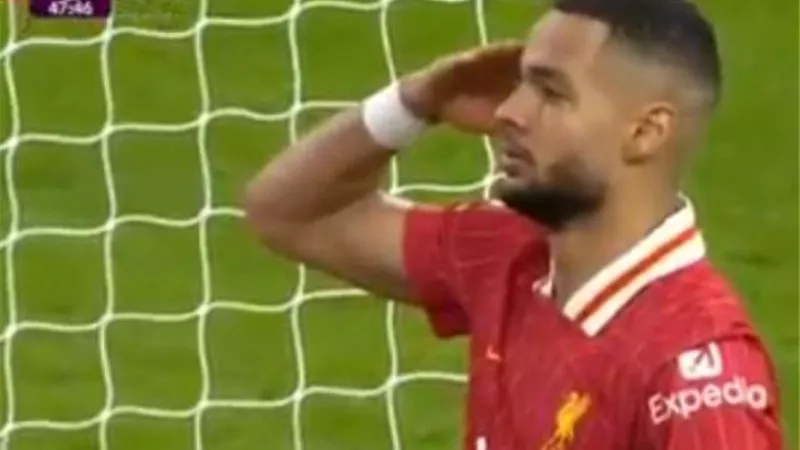 أسيست صلاح.. ليفربول يدرك التعادل برأسية جاكبو