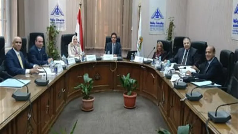 استقبال المتقدمين للوظائف القيادية بجامعة بنها