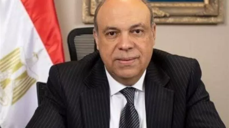 وزارة الطيران تبحث سبل تنشيط سياحة البالون بالأقصر
