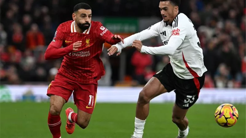 قائد فولهام : محمد صلاح تفوق عليّ ولاعبو ليفربول يستحقون الثناء
