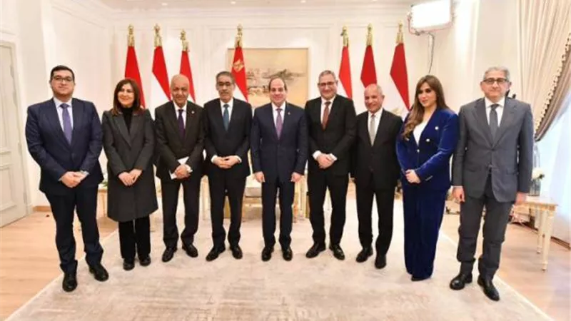 السيسي يستعرض مع إعلاميين ورؤساء تحرير الأوضاع الإقليمية في الشرق الأوسط