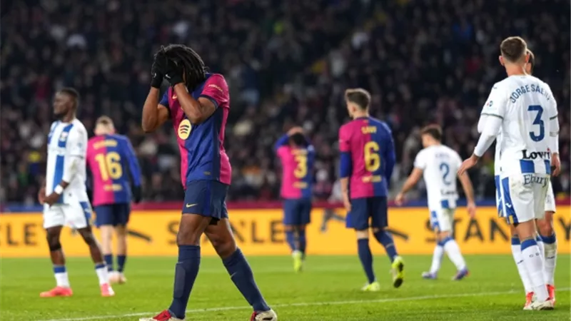برشلونة يسقط أمام ليجانيس بهدف نظيف في الدوري الإسباني