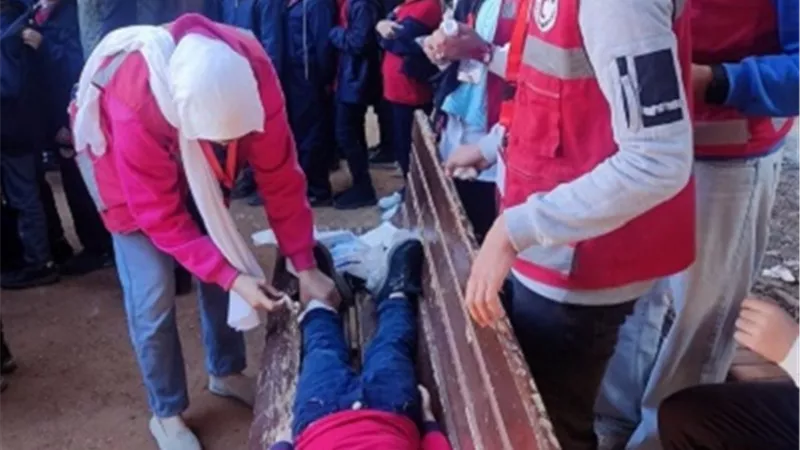 محافظ أسيوط: تنفيذ سيناريو إخلاء مدرسة بحي شرق نتيجة زلزال وحريق