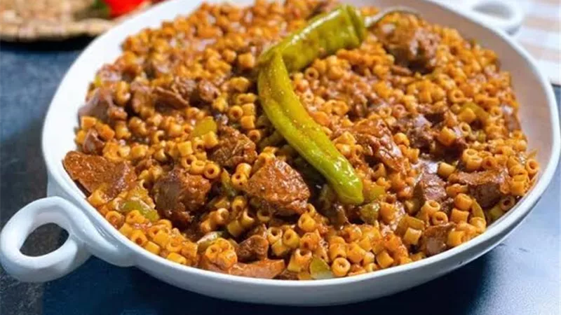 المبكبكة باللحمة لوجبة غداء شهية