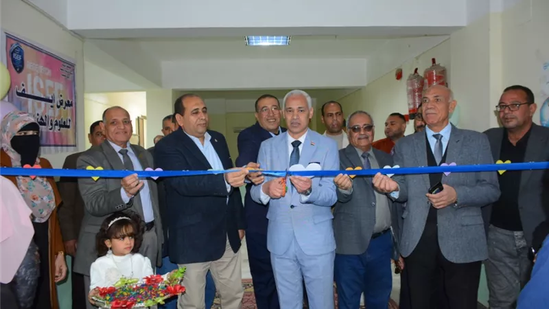 جامعة أسيوط تشارك في لجان تحكيم مشروعات المعرض التمهيدي