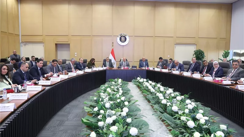 الوزير: عدم منح التراخيص الصناعية لأي مصنع داخل المناطق السكنية