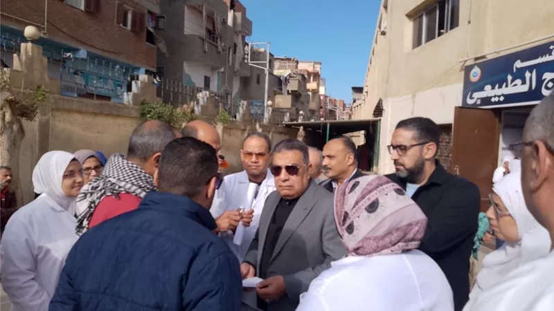 محافظ الدقهلية يحيل 51 طبيبا للتحقيق بسبب تغيبهم عن العمل