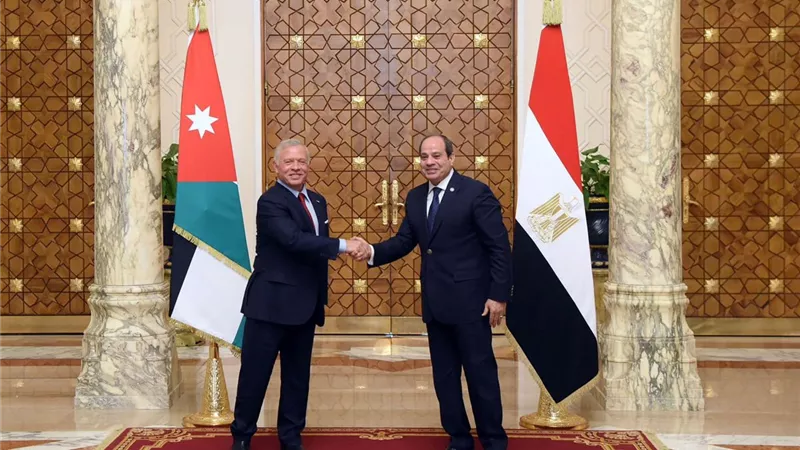 المتحدث الرئاسي ينشر صور استقبال الرئيس السيسي للعاهل الأردني