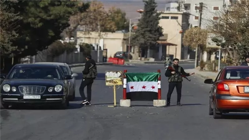 السوريون يصلون لأول مرة إلى منتجع بشار الأسد الشخصي