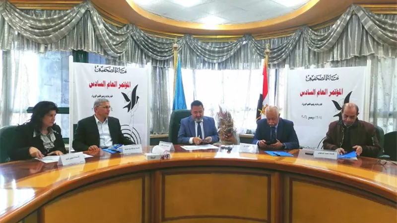 حمدي رزق: الصحافة الغربية تراعي الدقة أكثر من السرعة