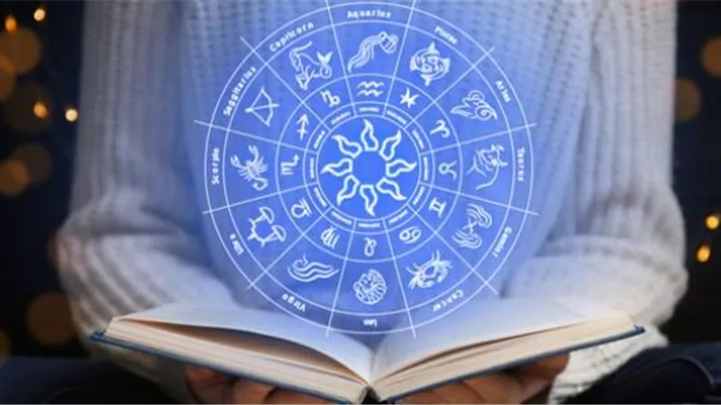 قبل حلول عام 2025..ماذا قال أمين الفتوى عن قراءة توقعات الأبراج؟