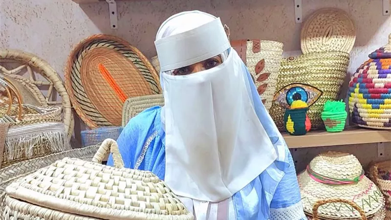 نقدم مشغولات يدوية من 