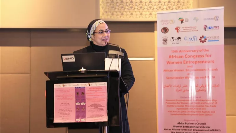 المستشارة أمل عمار تشارك في مؤتمر رائدات الأعمال والتمكين الاقتصادي للمرأة