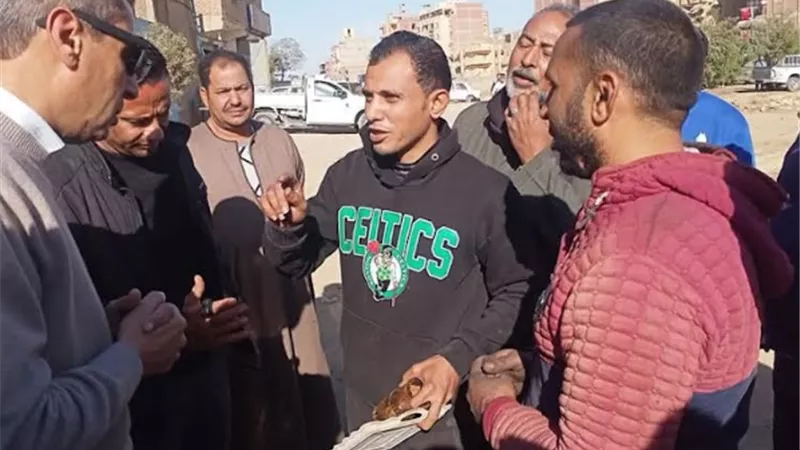 محافظ السويس يتفقد المشروعات الصغيرة والورش بالمدينة الصناعية