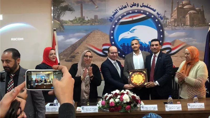 المنطقة الطبية بمدينة الشروق تنظم ملتقى الأسنان والعلاج الطبيعى فيديو