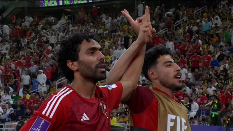 سيد عبد الحفيظ : حسين الشحات يستحق جائزة أفضل لاعب داخل إفريقيا
