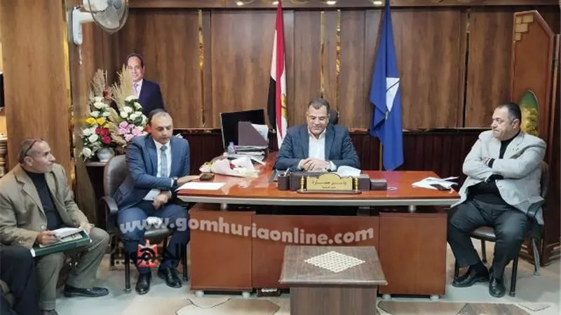 مدير تعليم دمياط يجتمع بمجلس الأمناء لمتابعة إستعدادات إمتحانات