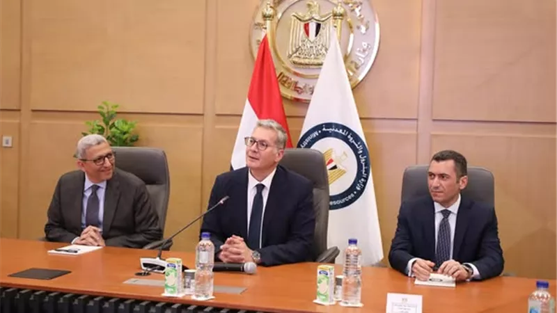 بدوي: تطوير قطاع التعدين بهدف رفع مساهمته في الناتج القومي الي 6%