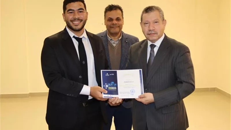 جامعة مطروح تكرم طلاب الذكاءالاصطناعي لمشاركتهم في مسابقة هاكاثون