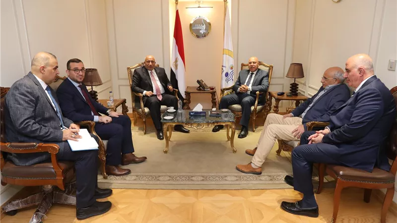 مصر والعراق يبحثان سبل تعزيز التعاون المشترك في مجال النقل