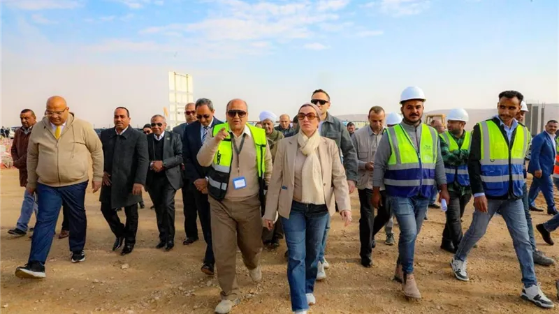 بـ288 مليون جنيه.. وزيرة البيئة تتفقد مشروع معالجة المخلفات بقنا