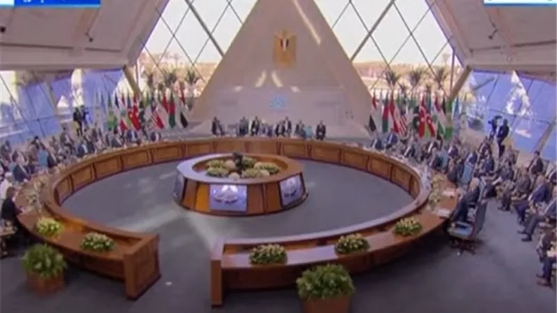 انطلاق فعاليات أعمال القمة الـ 11 لمنظمة الدول الثماني النامية للتعاون الاقتصادي