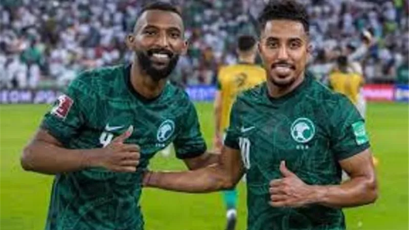 الدوسري والبريكان ضمن قائمة السعودية في 