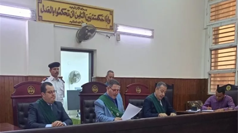 حبيشه فى التخشيبة بسبب الهيروين