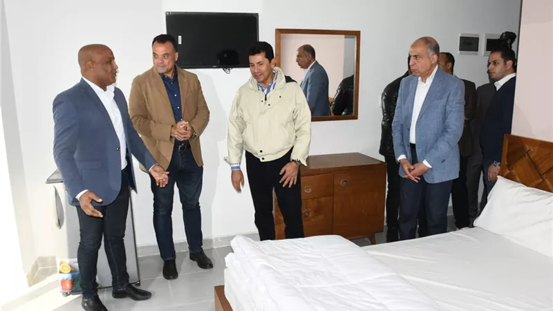 وزير الرياضة يفتتح نزل شباب المنيا الدولي