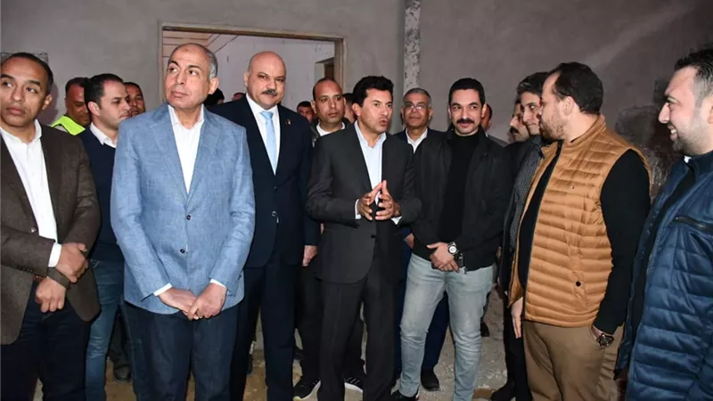 وزير الشباب يتفقد مشروع إنشاء نادي متحدي الإعاقة بالمنيا الجديدة
