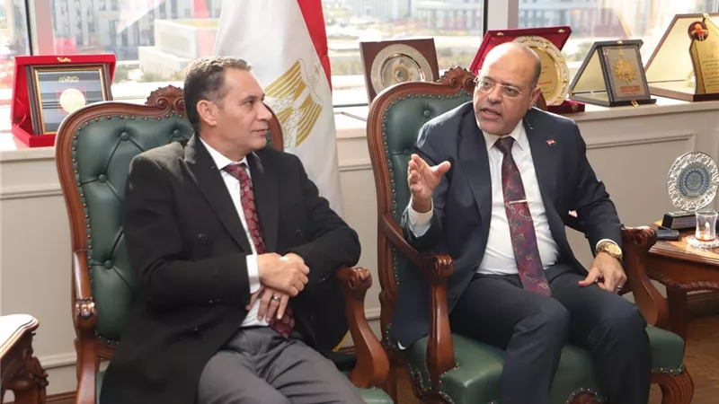وزير العمل يؤكد التعاون لدعم ملفات ذوي الهمم