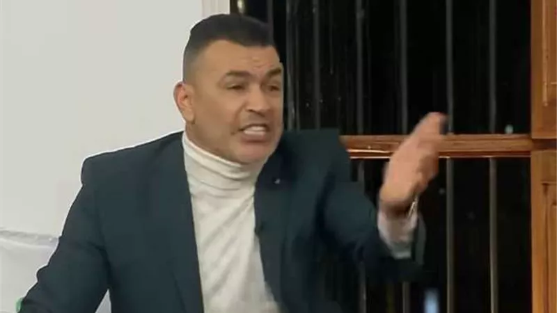 شاهد .. الحضرى : أنا أسطورة .. الرواس : فى بلدك فقط